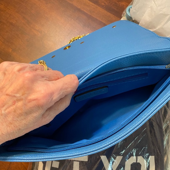 💙Daisy Floral Clutch💙 - Picture 5 of 10